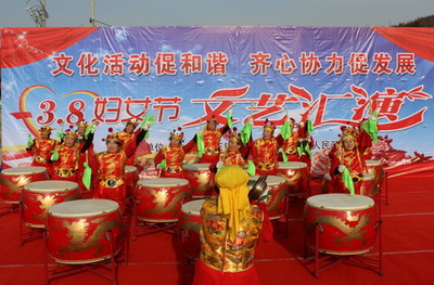 牟平區王格莊舉辦“三八”國際婦女節文藝匯演，盡展新時代女性風采